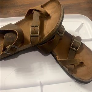 Sandal